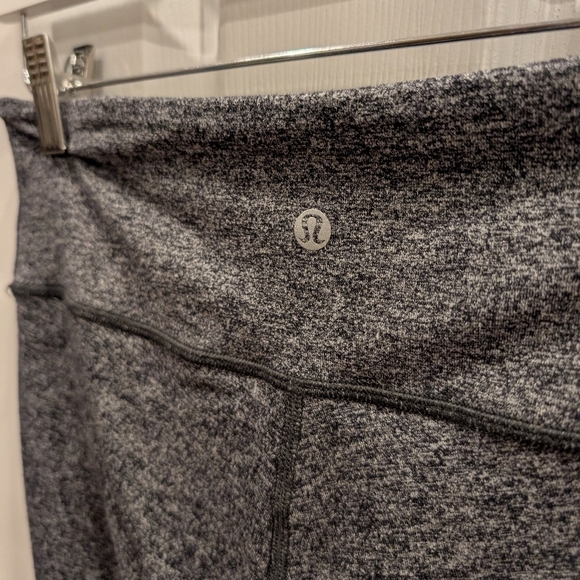 Lululemon Wunder Under leggings - Picture 7 of 8